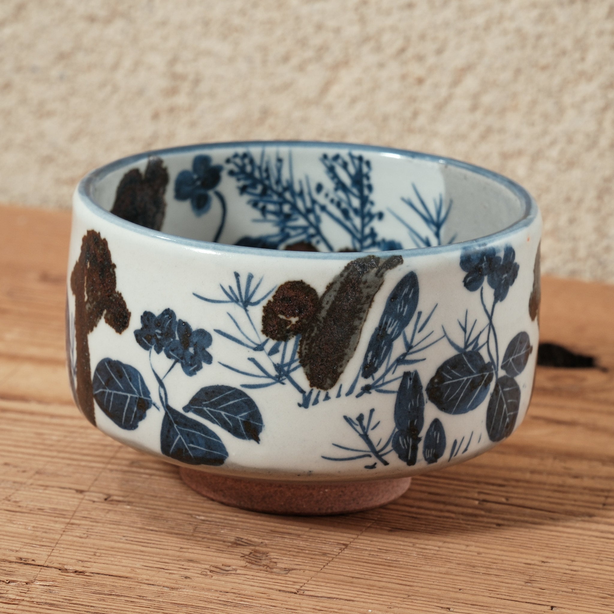 宮本 博 | 銹絵染付茶碗 春草図（清水焼・乾山写） – 菜じみ-najimi