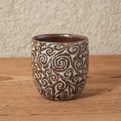 湯呑み小 象嵌唐草文 - 益子焼 - 03 | 松原 直之
