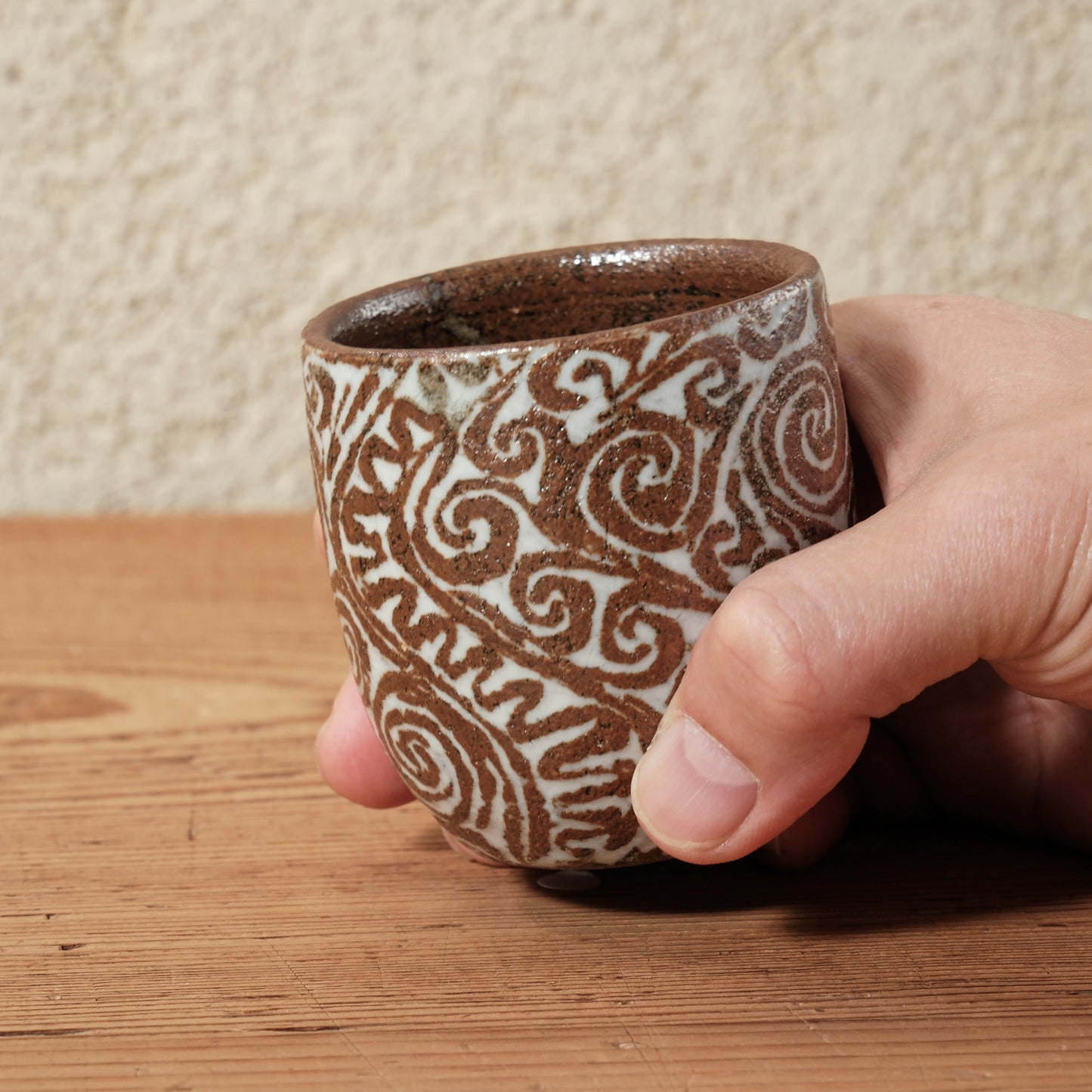 湯呑み小 象嵌唐草文 - 益子焼 - 03 | 松原 直之