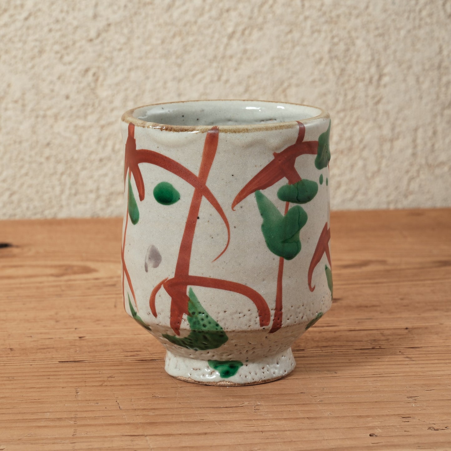 湯呑み 大 鉄絵・赤絵 唐草文 - 益子焼 - 03 | 松原 直之