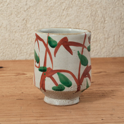 湯呑み 大 鉄絵・赤絵 唐草文 - 益子焼 - 03 | 松原 直之