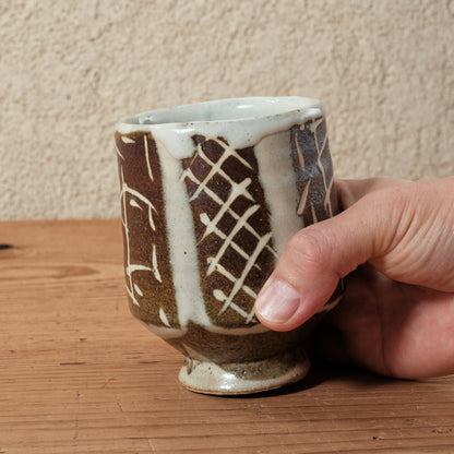 湯呑み 大 鉄絵 唐草文 - 益子焼 - 01 | 松原 直之