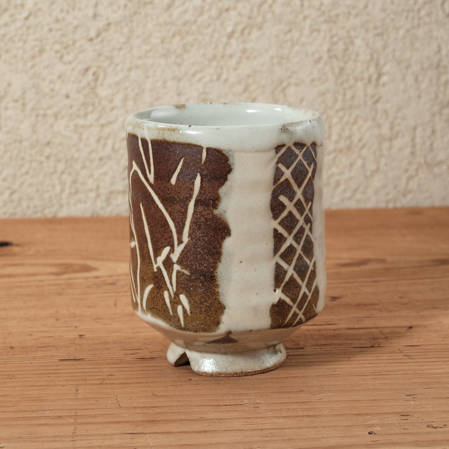 湯呑み 大 鉄絵 唐草文 - 益子焼 - 02 | 松原 直之