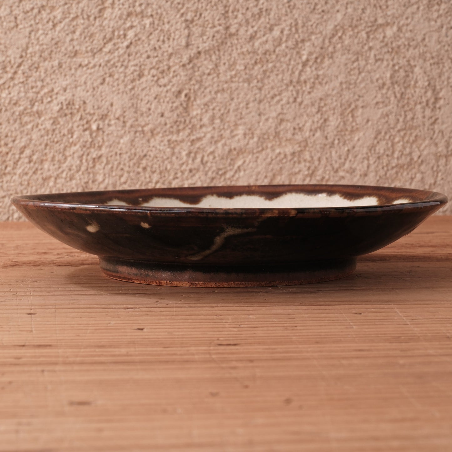 [ 村澤 享 ] 波縁取り7寸・中皿 飴糠釉 - 益子焼