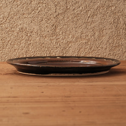 [ 村澤 享 ] 波縁取り7寸・中皿 柿黒釉 - 益子焼