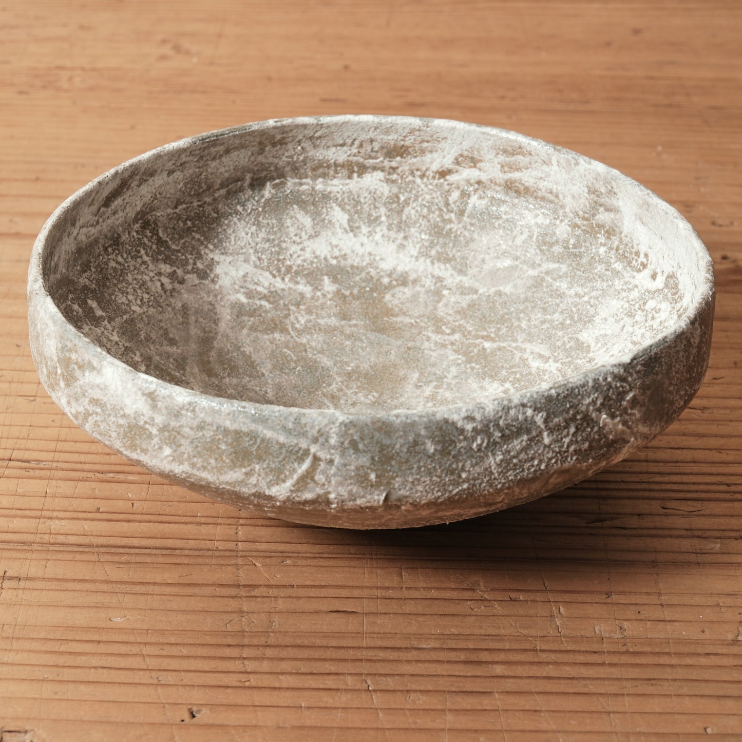 [ Emui ~笑無為~ ] <霞石~KASUMIISHI~> たゆみ鉢 幅約16.6cm×奥約15.8cm