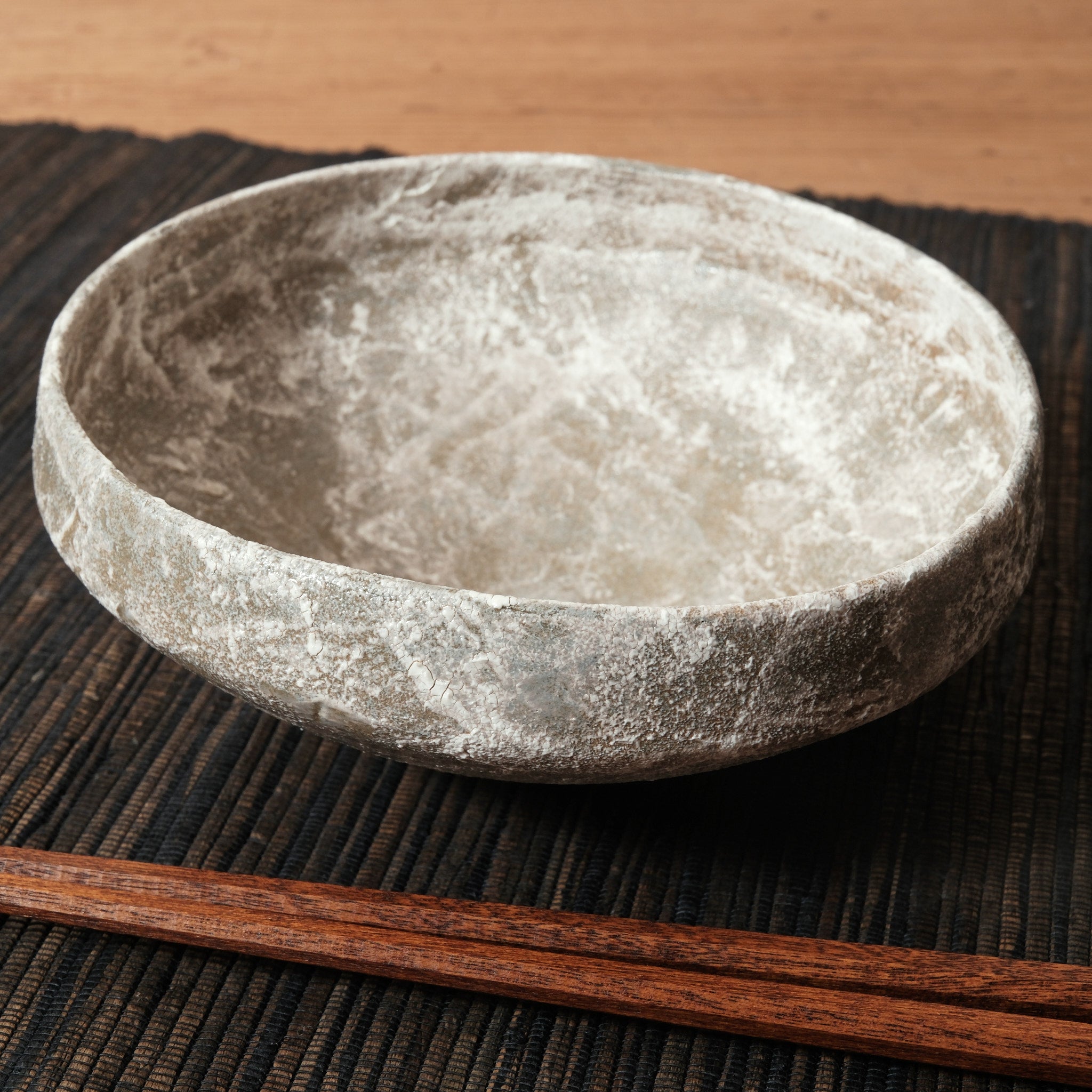 Emui ~笑無為~ ] 霞石~KASUMIISHI~ たゆみ鉢 幅約16.6cm×奥約15.8cm