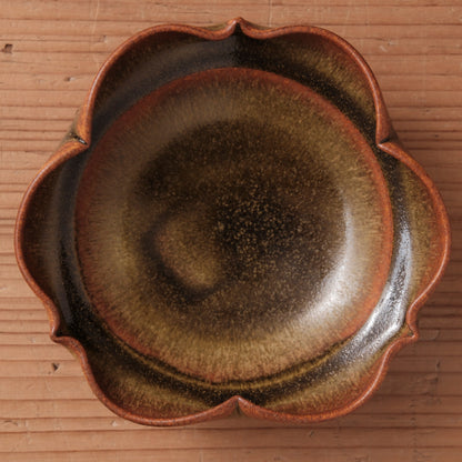 [ 北側 雄一 ] 平向付（稜花３弁） 窯変蕎麦釉