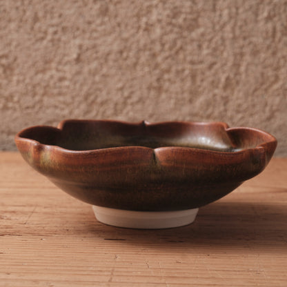 [ 北側 雄一 ] 平向付（稜花３弁） 窯変蕎麦釉