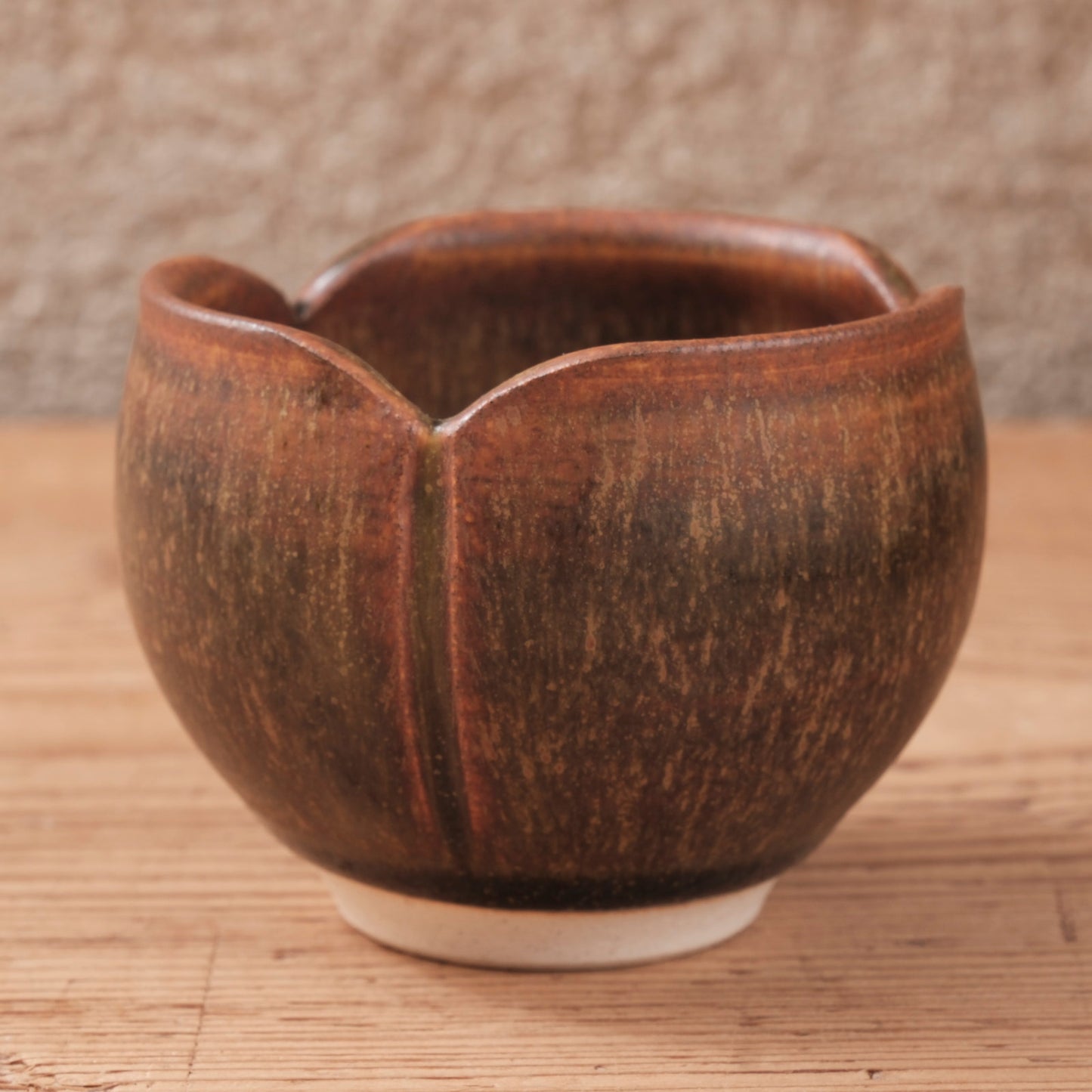 [ 北側 雄一 ] ぐい呑み（蕾）窯変蕎麦釉 -02