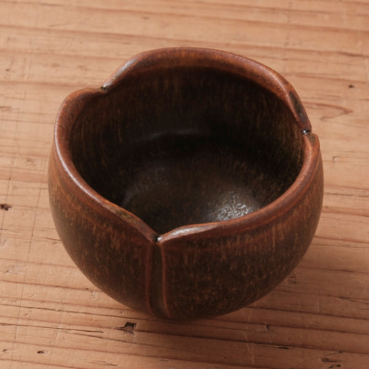 [ 北側 雄一 ] ぐい呑み（蕾）窯変蕎麦釉 -02