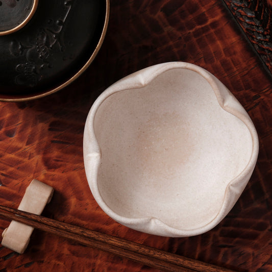 [ 北側 雄一 ] 輪花小鉢 白砂釉