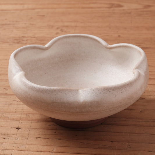 [ 北側 雄一 ] 輪花小鉢 白砂釉