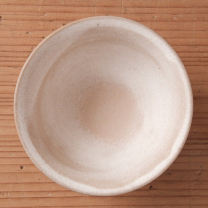 [ 北側 雄一 ] 飯碗（縁反り） 白砂釉