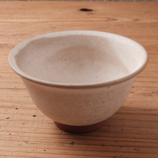 [ 北側 雄一 ] 飯碗（縁反り） 白砂釉