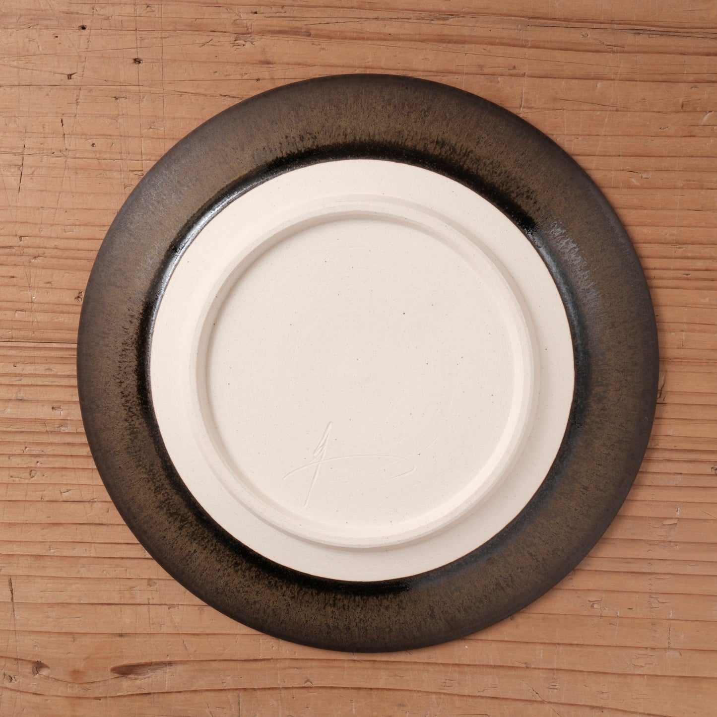 [ 北側 雄一 ] 七寸リム皿 窯変黒釉