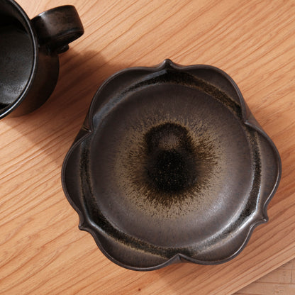 [ 北側 雄一 ] 平向付（稜花３弁） 窯変黒釉