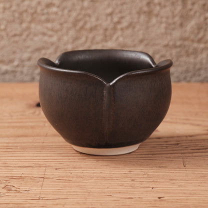 [ 北側 雄一 ] ぐい呑み（蕾） 窯変黒釉 -03