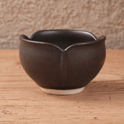 [ 北側 雄一 ] ぐい呑み（蕾） 窯変黒釉 -02