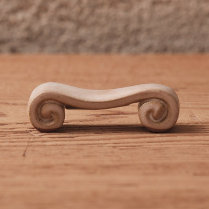 [ 北側 雄一 ] 箸置き 白砂釉