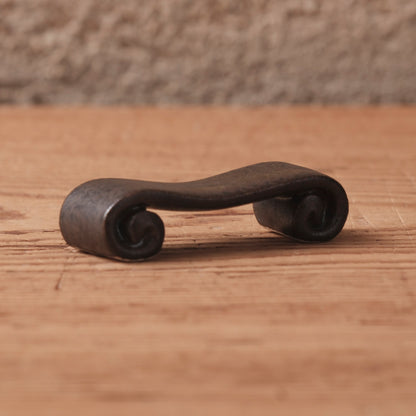 [ 北側 雄一 ] 箸置き 窯変黒釉