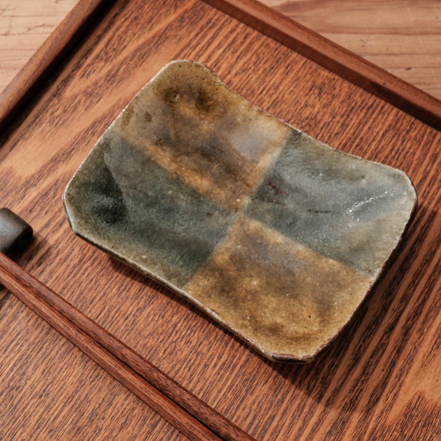 [ 田尾 明子 ] 色釉小板皿 織部-飴 幅約13cm