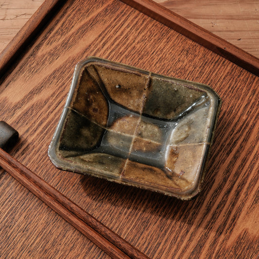 [ 田尾 明子 ] 色釉角小鉢 飴‐織部 幅約11cm