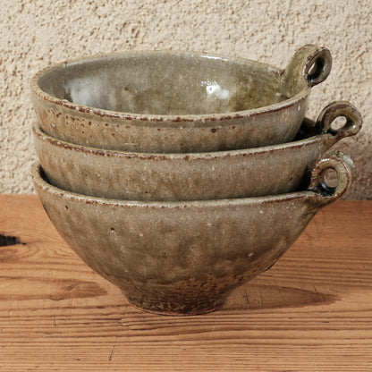 [ 田尾 明子 ] 灰釉ちびナス小鉢 幅約14cm