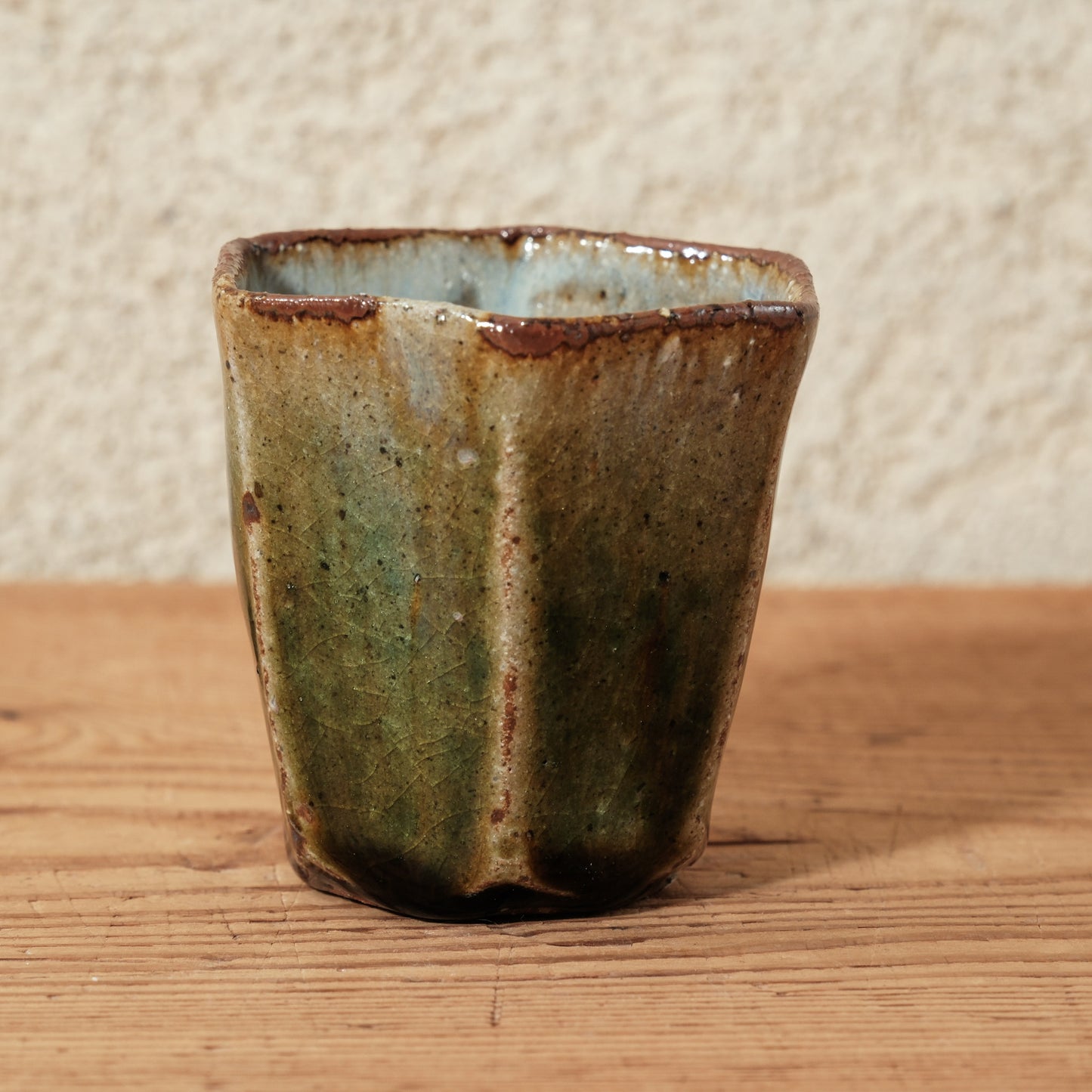 [ 田尾 明子 ] ぐい呑み-織部01 幅約6.4cm×高約6.5cm