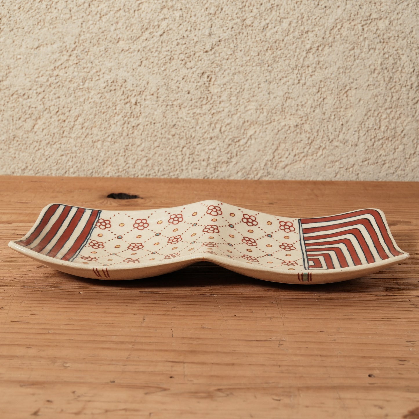 [ 加藤 喜道 ] 2ツ仕切りplate 幅約21.5cm 赤絵・金彩 A