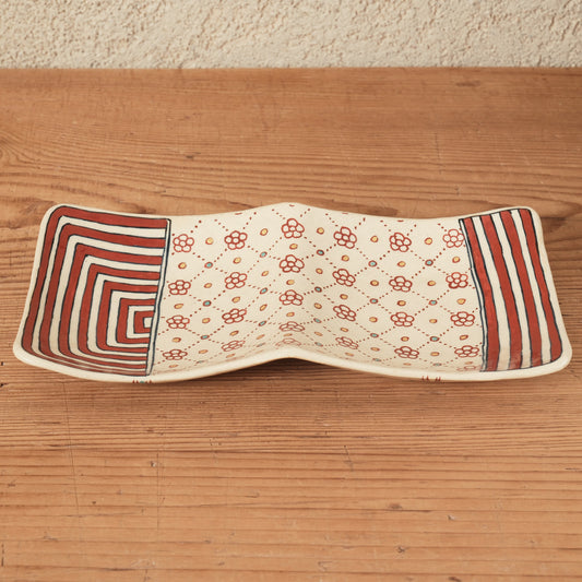 [ 加藤 喜道 ] 2ツ仕切りplate 幅約21.5cm 赤絵・金彩 A