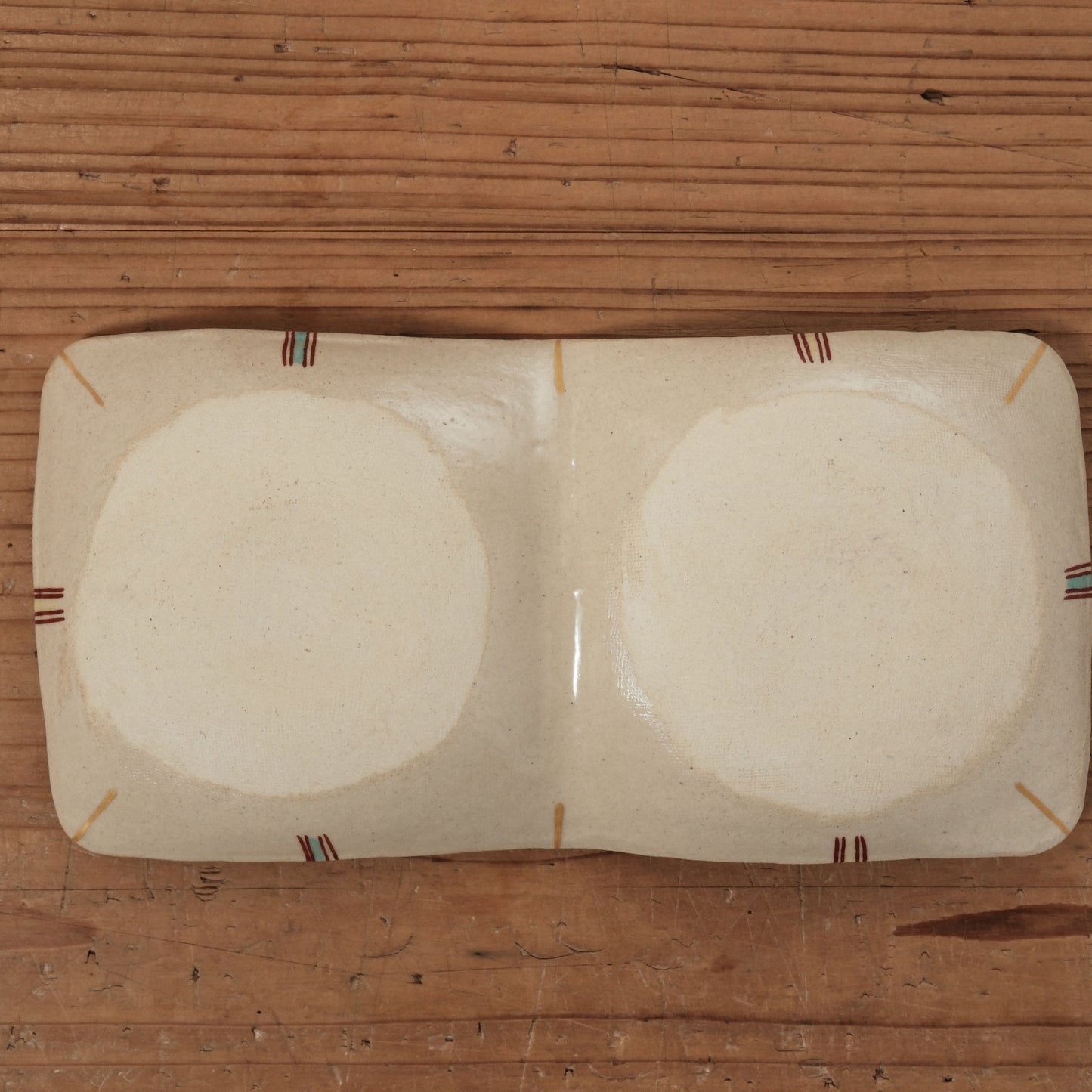 [ 加藤 喜道 ] 2ツ仕切りplate 幅約21.5cm 赤絵・金彩 B