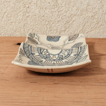 [ 加藤 喜道 ] 2ツ仕切りplate 幅約21.5cm 赤絵・金彩 C