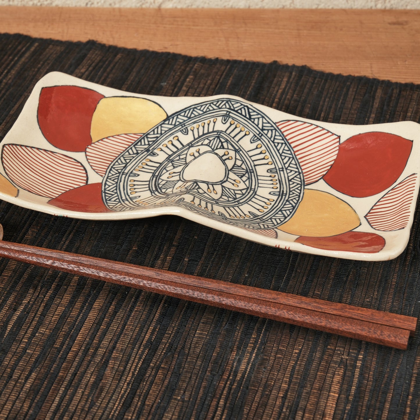[ 加藤 喜道 ] 2ツ仕切りplate 幅約21.5cm 赤絵・金彩 D
