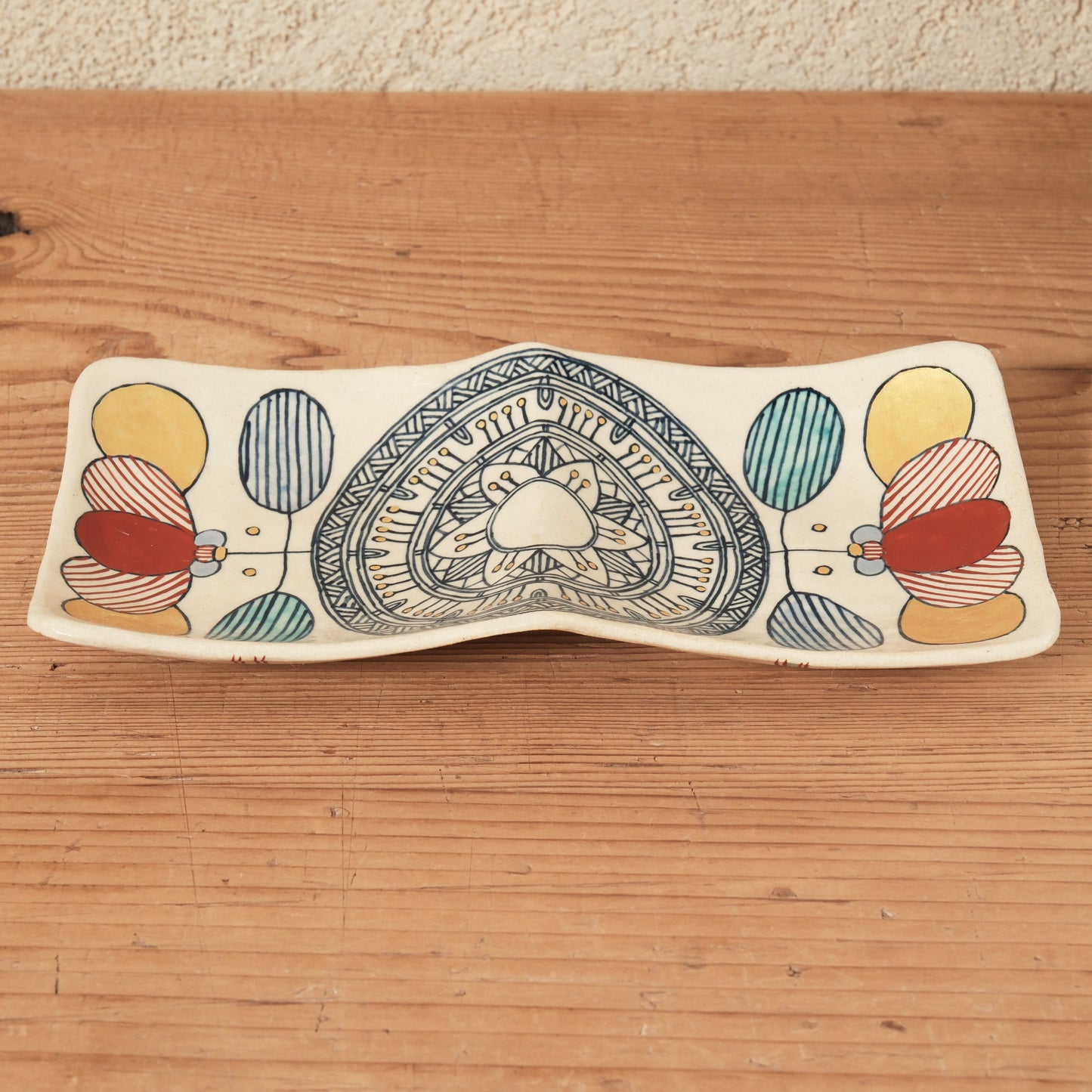 [ 加藤 喜道 ] 2ツ仕切りplate 幅約21.5cm 赤絵・金彩 E