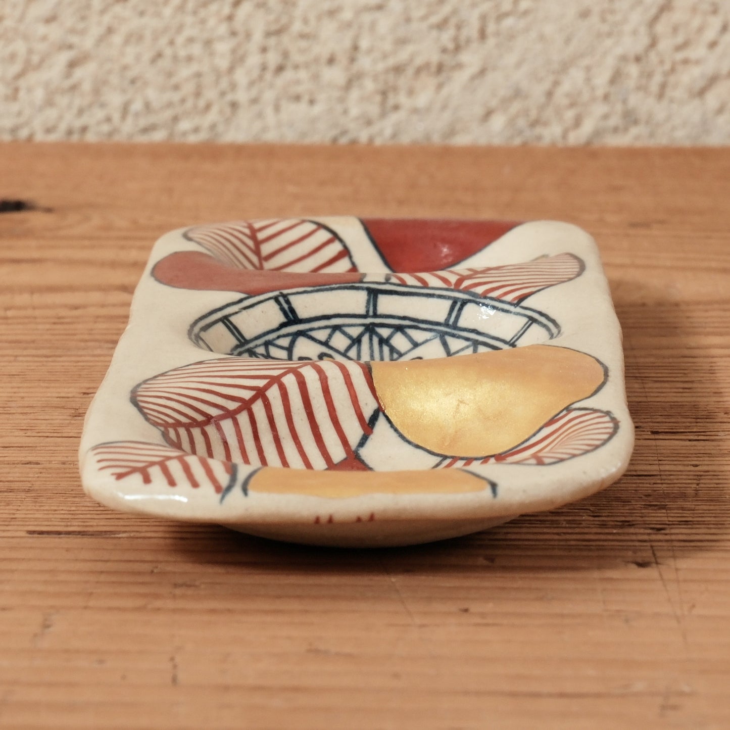 [ 加藤 喜道 ] 3点薬味plate 幅約18cm 赤絵・金彩 E
