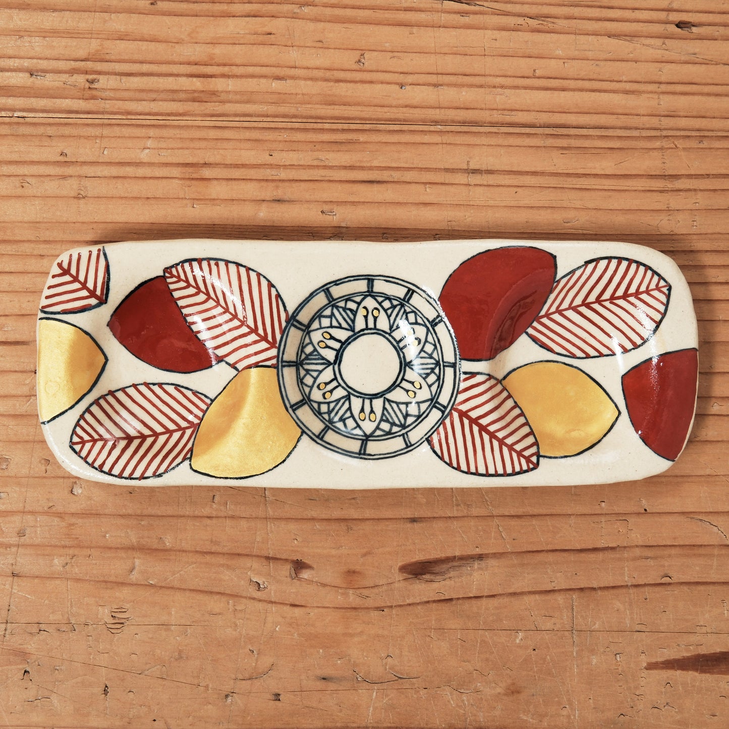 [ 加藤 喜道 ] 3点薬味plate 幅約18cm 赤絵・金彩 E