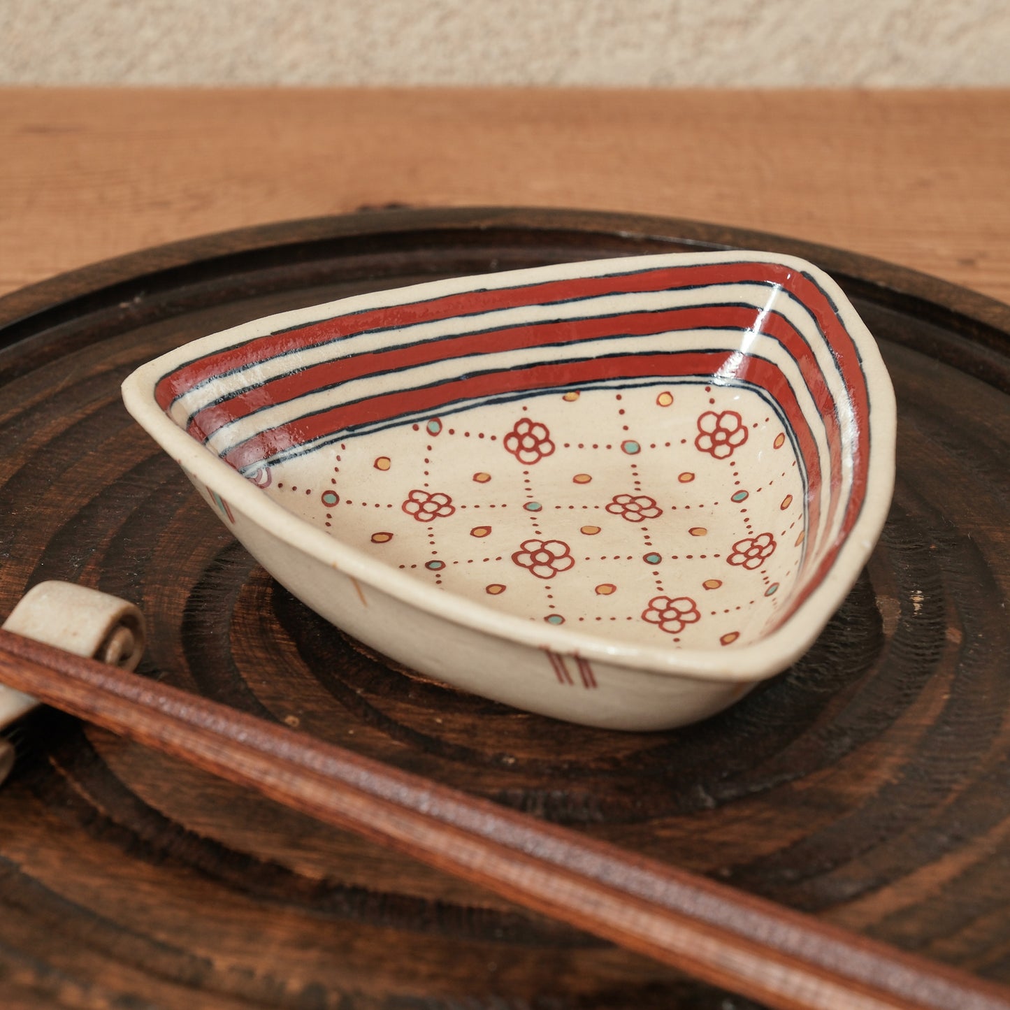 [ 加藤 喜道 ] 絵付け △小鉢 幅約12.8cm  赤絵・金彩 A