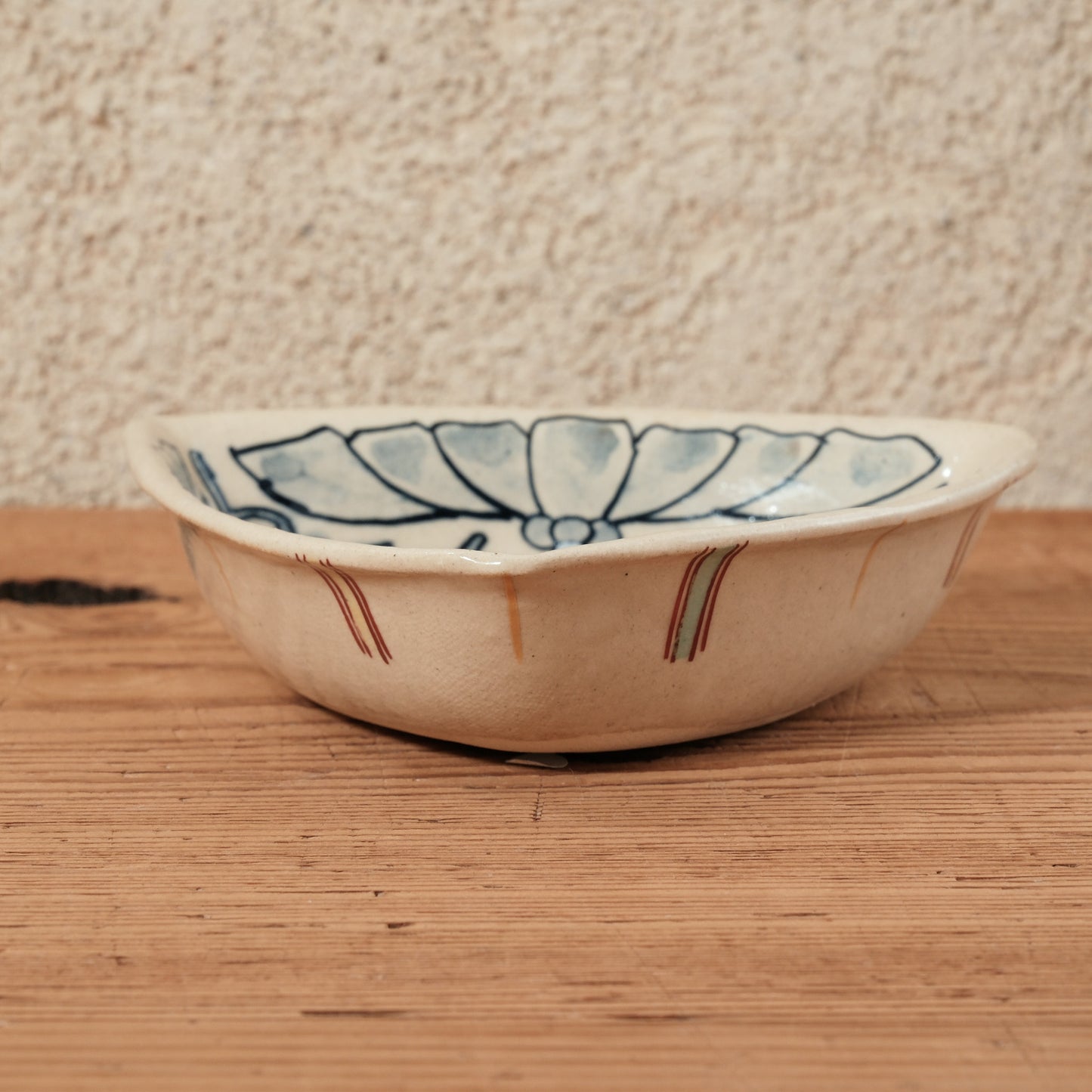 [ 加藤 喜道 ] 絵付け △小鉢 幅約12.8cm  赤絵・金彩 B