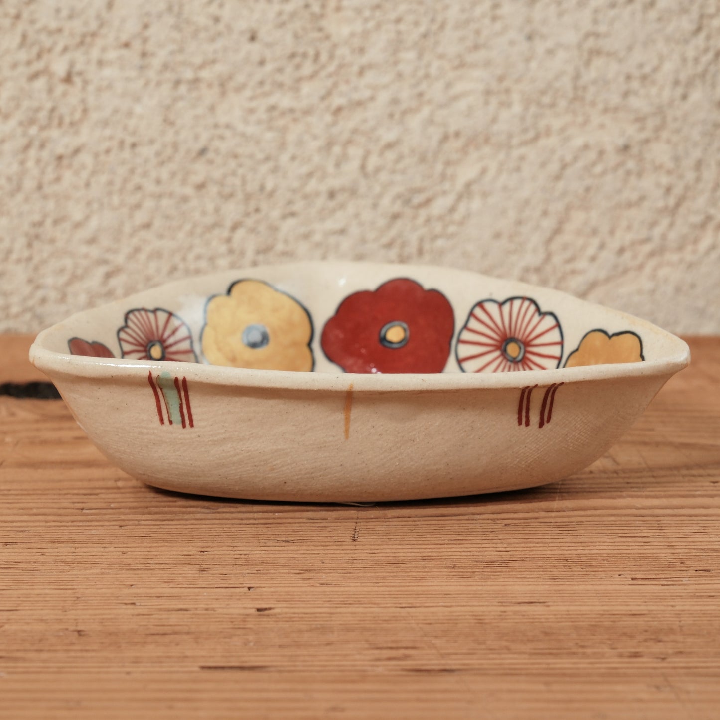 [ 加藤 喜道 ] 絵付け △小鉢 幅約12.8cm  赤絵・金彩 C