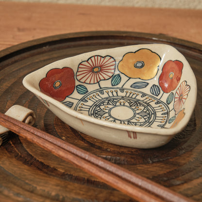 [ 加藤 喜道 ] 絵付け △小鉢 幅約12.8cm  赤絵・金彩 C