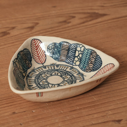 [ 加藤 喜道 ] 絵付け △小鉢 幅約12.8cm  赤絵・金彩 D