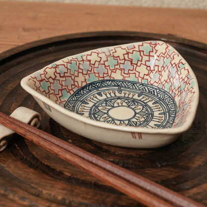 [ 加藤 喜道 ] 絵付け △小鉢 幅約12.8cm  赤絵・金彩 E