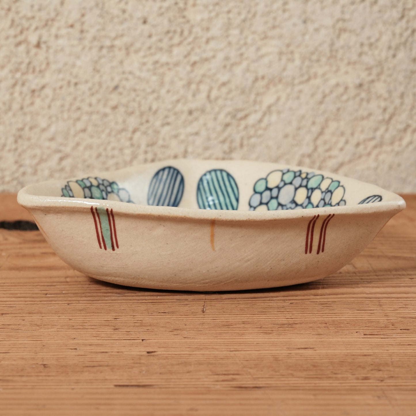 [ 加藤 喜道 ] 絵付け △小鉢 幅約12.8cm  赤絵・金彩 G