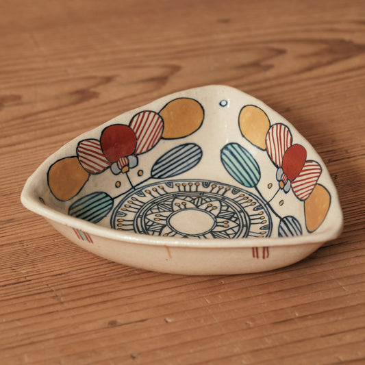 [ 加藤 喜道 ] 絵付け △小鉢 幅約12.8cm  赤絵・金彩 H