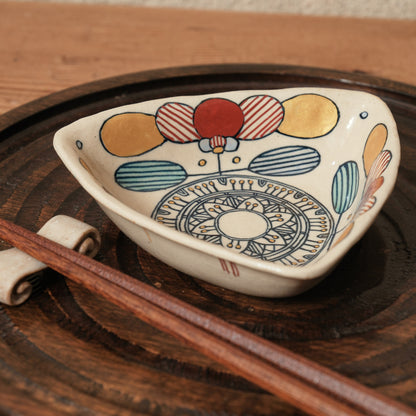 [ 加藤 喜道 ] 絵付け △小鉢 幅約12.8cm  赤絵・金彩 H