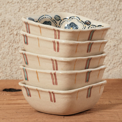 [ 加藤 喜道 ] 絵付け □小鉢 幅約8cm 赤絵・金彩 A