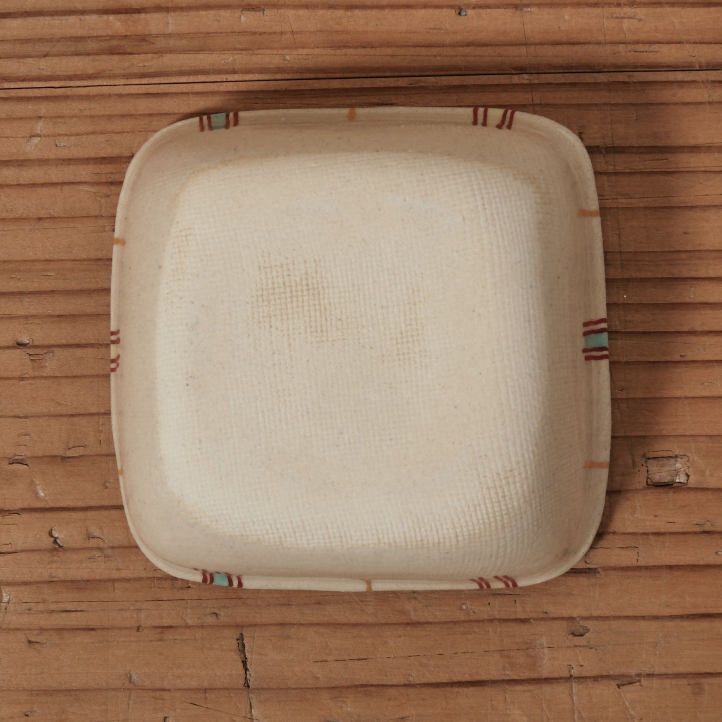 [ 加藤 喜道 ] 絵付け □小鉢 幅約8cm 赤絵・金彩 C