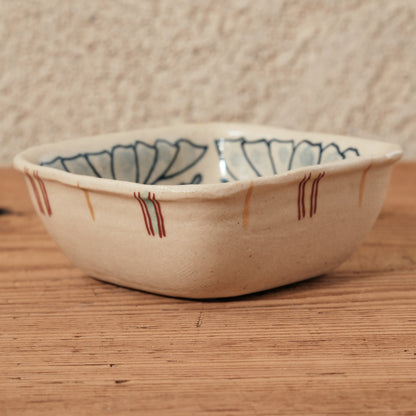 [ 加藤 喜道 ] 絵付け □小鉢 幅約8cm 赤絵・金彩 E