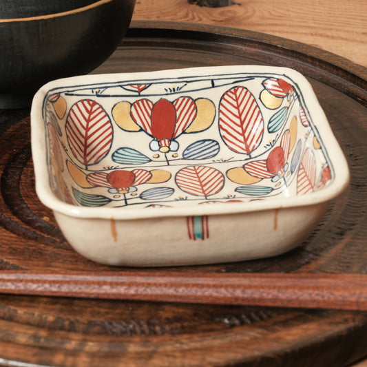 [ 加藤 喜道 ] 絵付け □小鉢 幅約11.5cm 赤絵・金彩 B